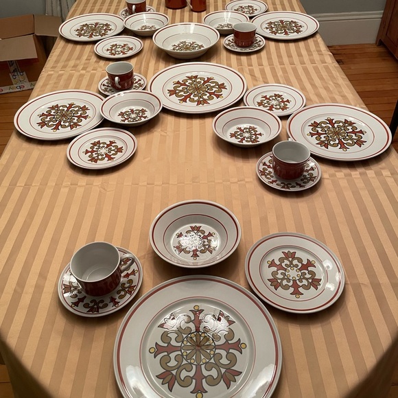 Vintage 34 piece table setting for six with coffee service - Picture 2 of 4
